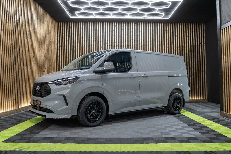 Ford Transit Custom 320 Limited L1h1 Panel Van Ecoblue - N155