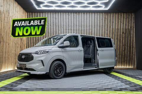 Ford Transit Custom 320 Limited Dciv L1h1 2.5L Auto Plug-in Hybrid Crew Cab 2.5 Automatic Petrol Plug-in Hybrid