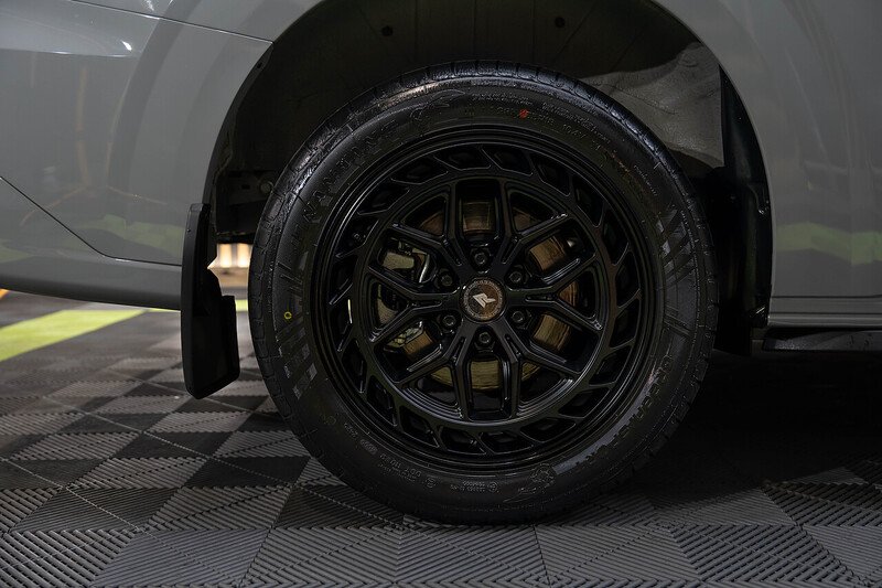 Ford Transit Custom 320 Limited L2 2.5L Auto Plug-in Hybrid - N187