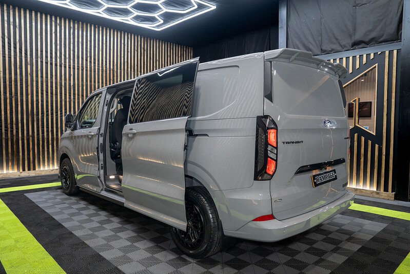 Ford Transit Custom 320 Limited L2 2.5L Auto Plug-in Hybrid - N187