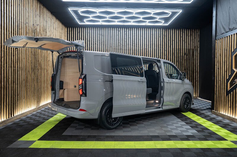 Ford Transit Custom 320 Limited L2 2.5L Auto Plug-in Hybrid - N187