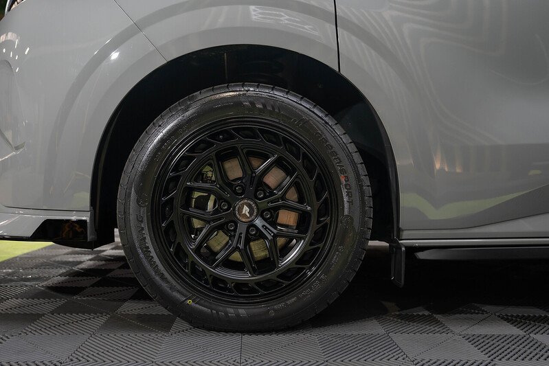 Ford Transit Custom 320 Limited L2 2.5L Auto Plug-in Hybrid - N187