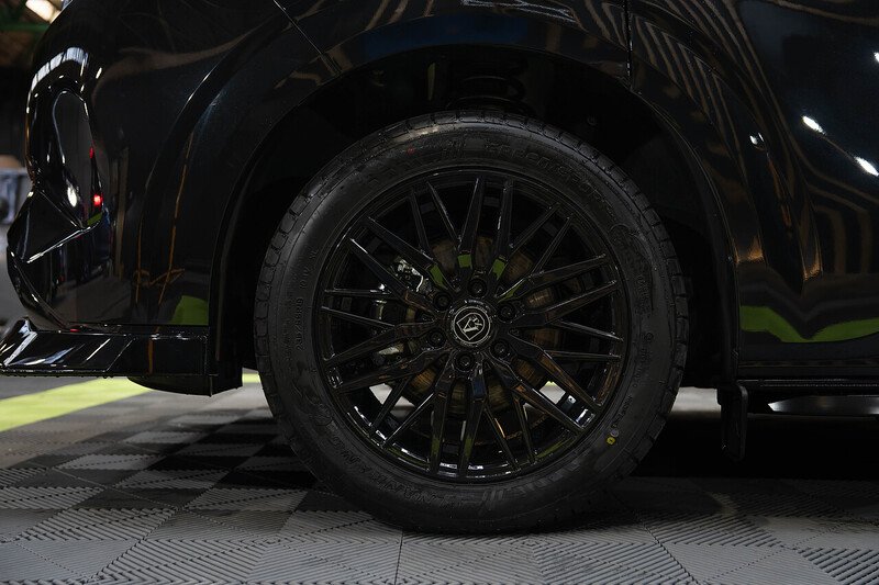 Ford Transit Custom 320 Limited L2 2.5L Auto Plug-in Hybrid - N191