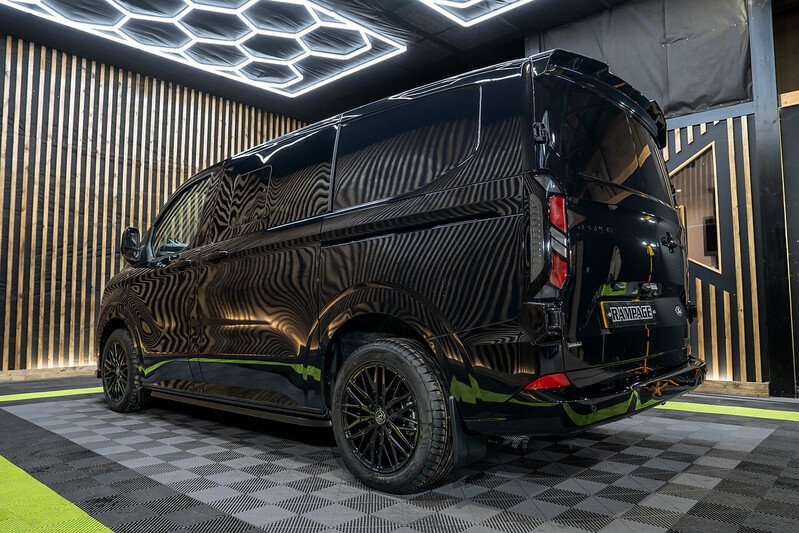 Ford Transit Custom 320 Limited L2 2.5L Auto Plug-in Hybrid - N191