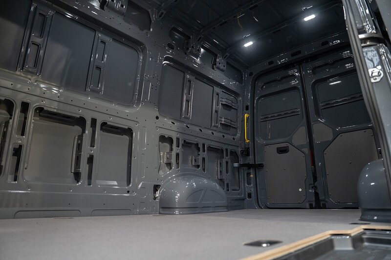 Volkswagen Crafter CR35 TDI Panel Van FWD High Roof MWB Commerce Plus - N197