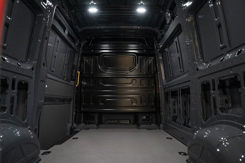 Volkswagen Crafter CR35 TDI Panel Van FWD High Roof MWB Commerce Plus - N197
