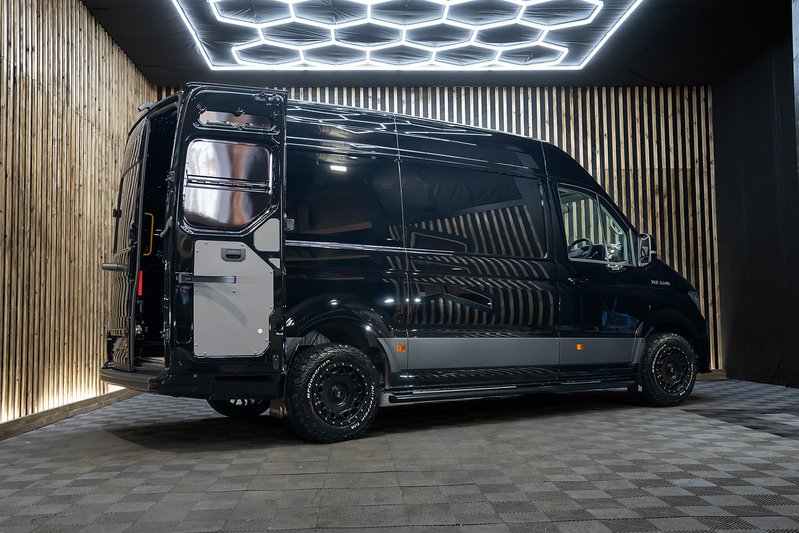 Volkswagen Crafter TDI CR35 BlueMotion Tech 4x4 MWB Commerce Plus - N203