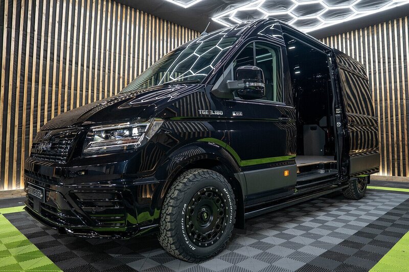 Volkswagen Crafter CR35 TDI Panel Van 4x4 High Roof MWB Commerce Plus - N203
