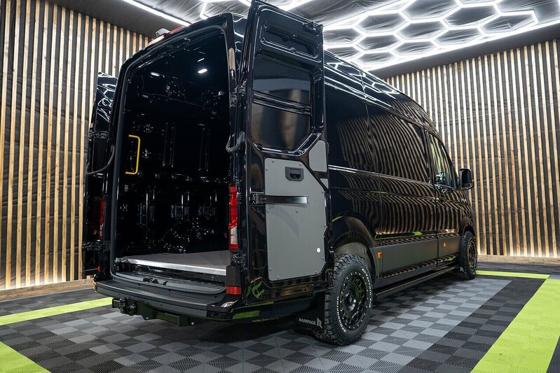 Volkswagen Crafter CR35 TDI Panel Van 4x4 High Roof MWB Commerce Plus - N203
