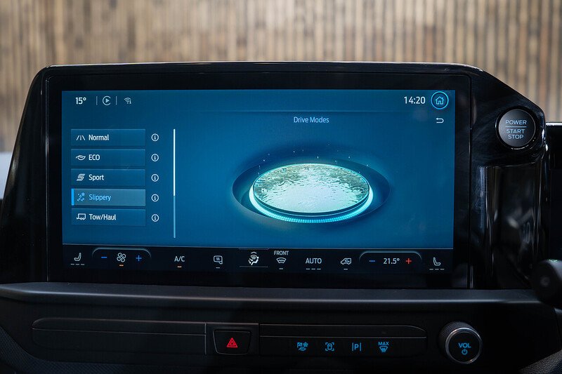 Ford Transit Custom 320 Limited L2 2.5L Auto Plug-in Hybrid - N207