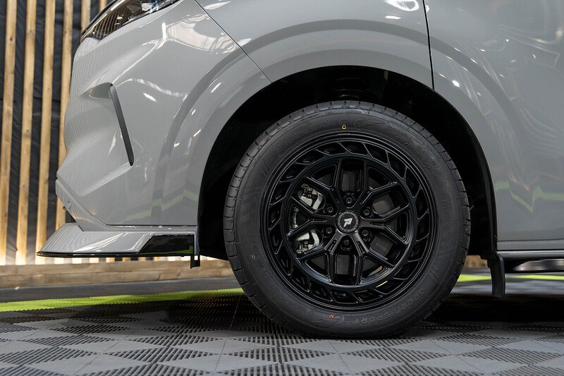 Ford Transit Custom 320 Limited L2 2.5L Auto Plug-in Hybrid - N213