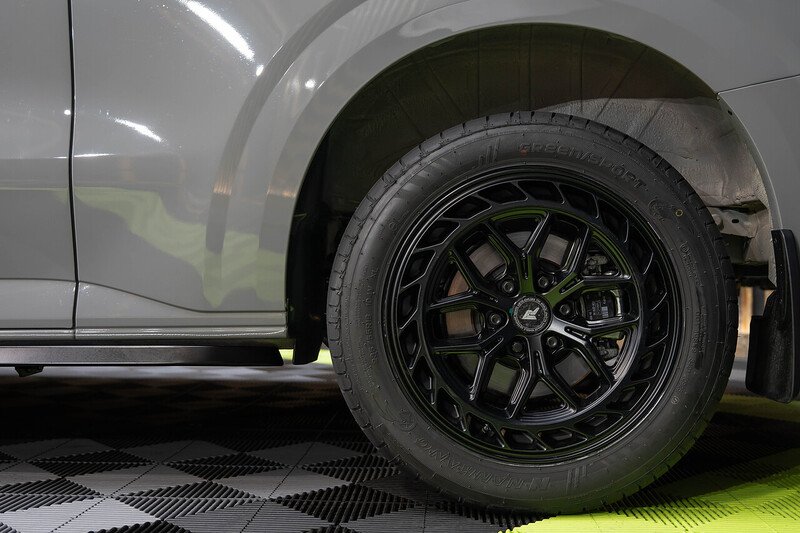 Ford Transit Custom 320 Limited L2 2.5L Auto Plug-in Hybrid - N213