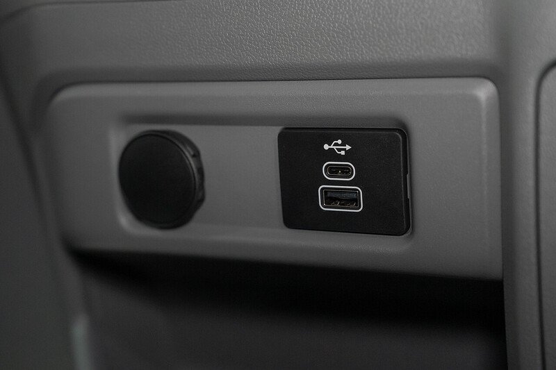 Ford Transit Custom 320 Limited L2 2.5L Auto Plug-in Hybrid - N213