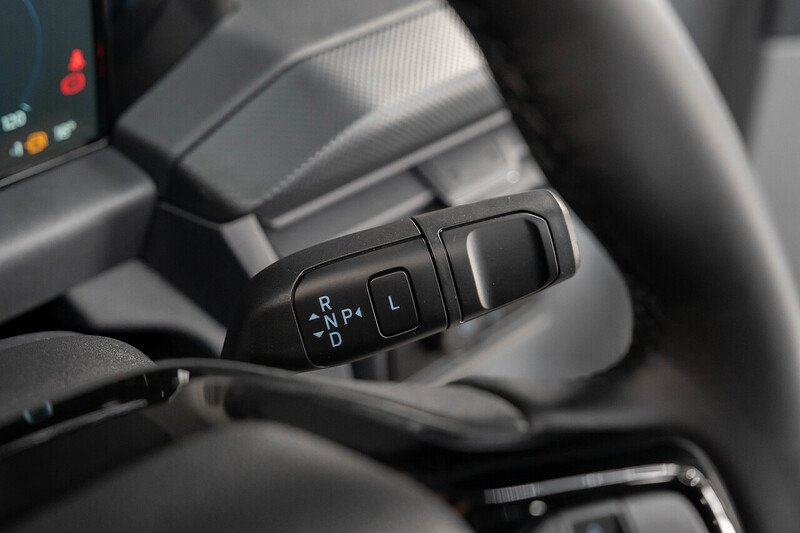 Ford Transit Custom 320 Limited L2 2.5L Auto Plug-in Hybrid - N213