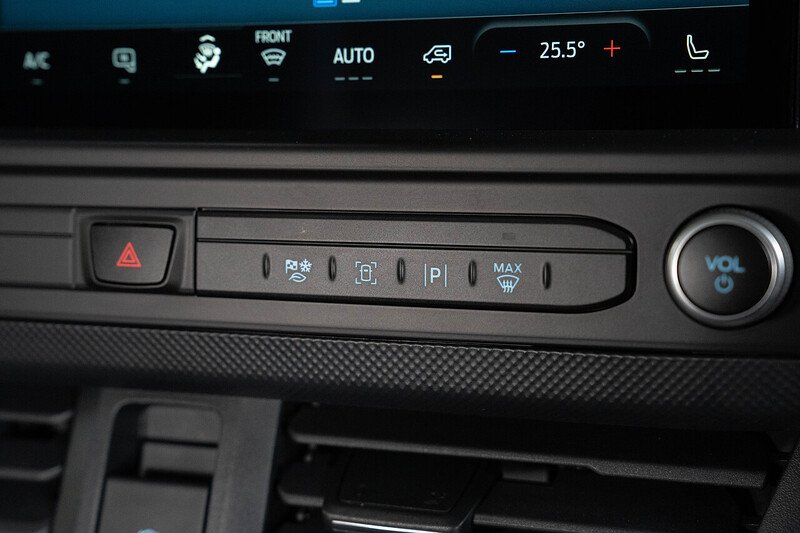 Ford Transit Custom 320 Limited L2 2.5L Auto Plug-in Hybrid - N213