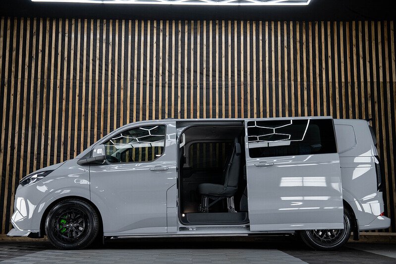 Ford Transit Custom 320 Limited L2 2.5L Auto Plug-in Hybrid - N213