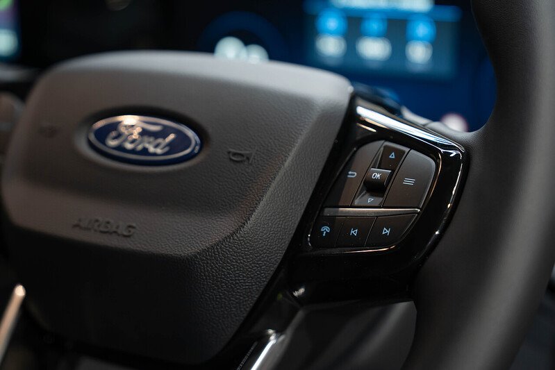 Ford Transit Custom 320 Limited L2 2.5L Auto Plug-in Hybrid - N216