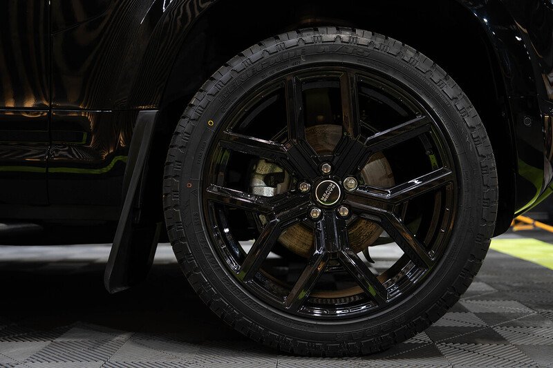 Land Rover Defender 90 SUV 4WD 3.0 Automatic Diesel - N226