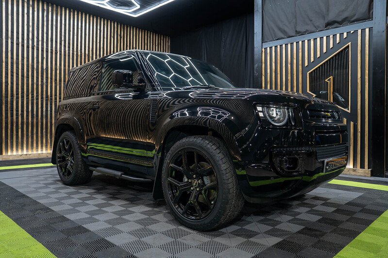 Land Rover Defender 90 SUV 4WD 3.0 Automatic Diesel - N226