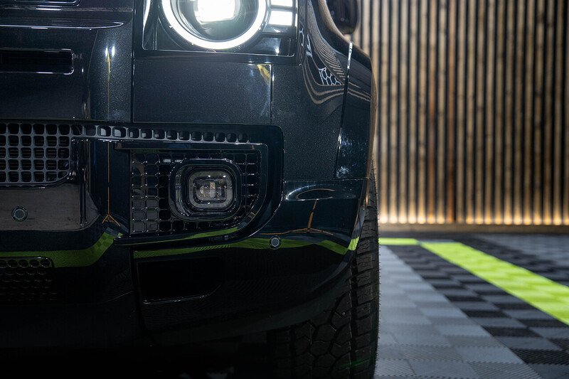 Land Rover Defender 90 SUV 4WD 3.0 Automatic Diesel - N226