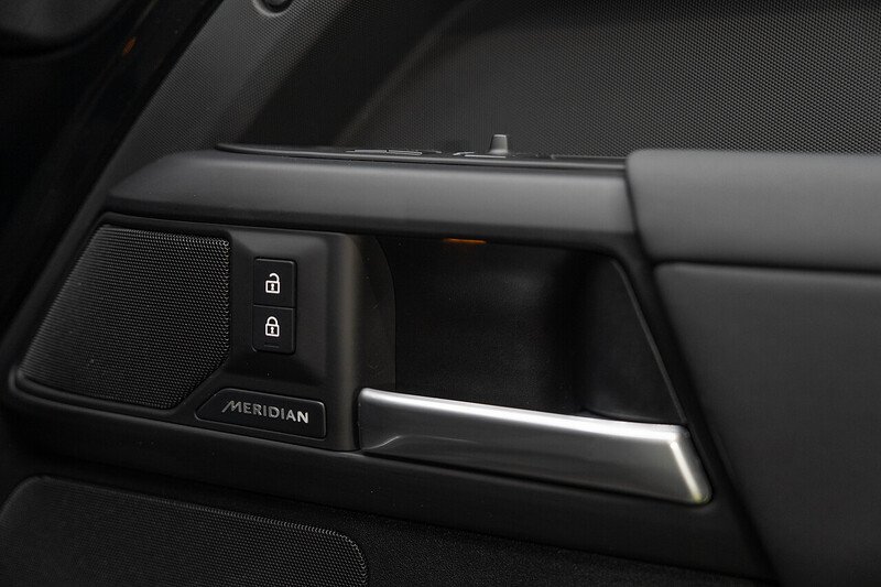 Land Rover Defender 90 SUV 4WD 3.0 Automatic Diesel - N226