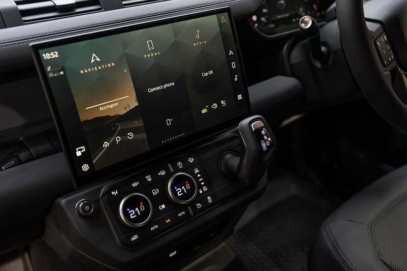 Land Rover Defender 90 SUV 4WD 3.0 Automatic Diesel - N226