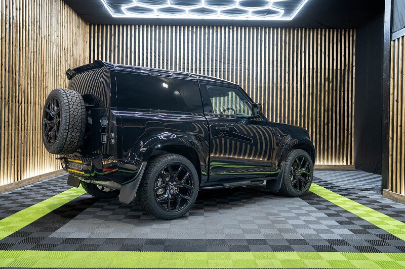 Land Rover Defender 90 SUV 4WD 3.0 Automatic Diesel - N226