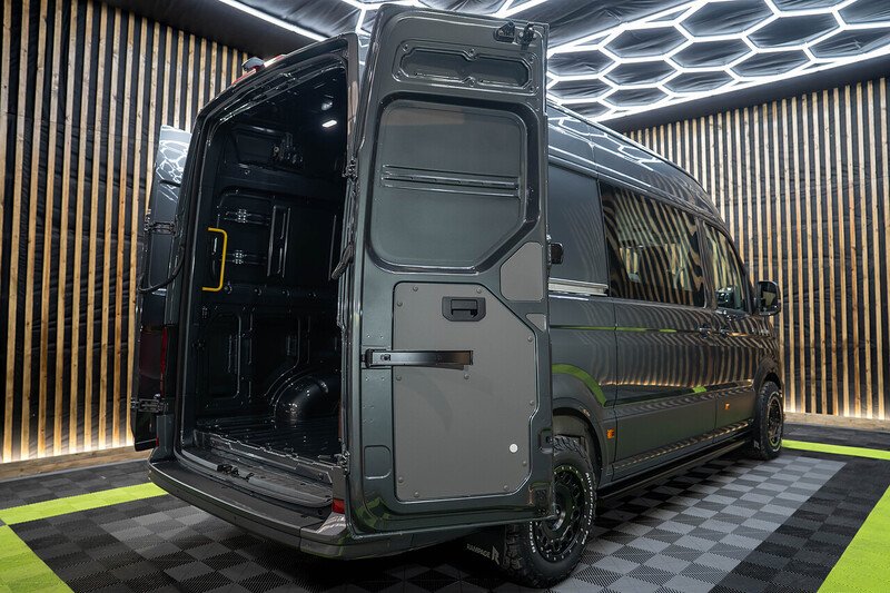 Volkswagen Crafter Cr35 Tdi MWB Crew Van Commerce Plus 4 Motion - N228