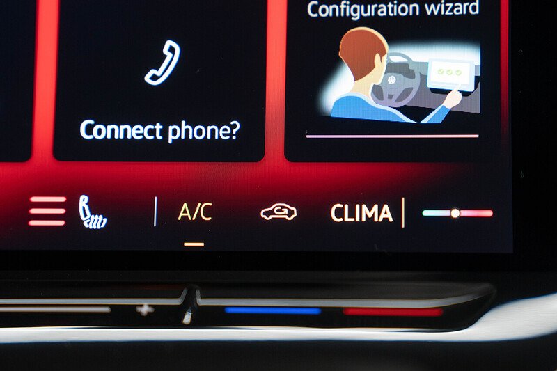 Volkswagen Crafter Cr35 Tdi MWB Crew Van Commerce Plus 4 Motion - N228