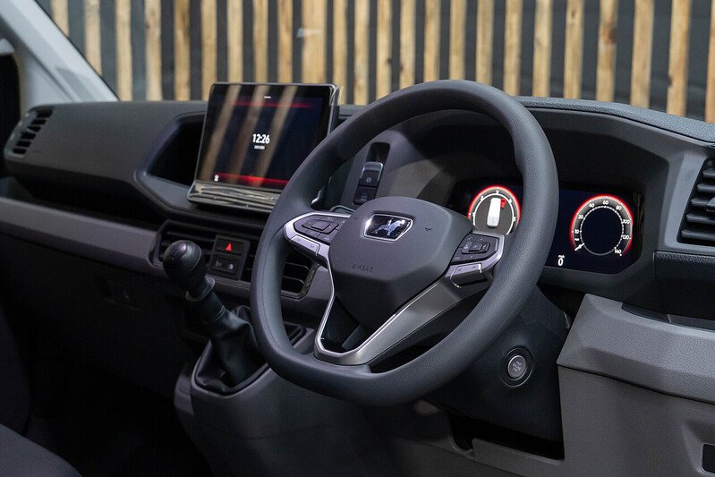 Volkswagen Crafter Cr35 Tdi M H/R P/V Commerce Plus - N230