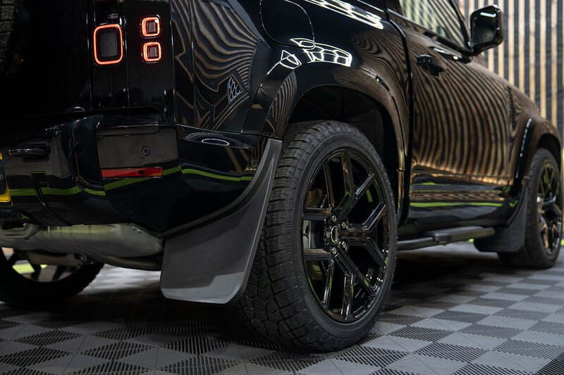 Land Rover Defender 110 Hard Top 110 SUV 4WD 3.0 Automatic Diesel - N255