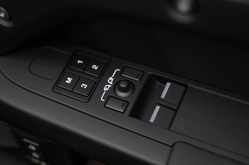 Land Rover Defender 110 Hard Top 110 SUV 4WD 3.0 Automatic Diesel - N256