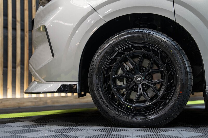 Ford Transit Custom 320 Limited L2 2.5L Auto Plug-in Hybrid - N259