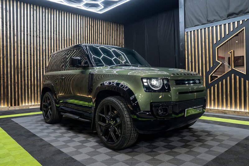 Land Rover Defender 90 SUV HSE 4WD 3.0L Automatic Diesel - N268