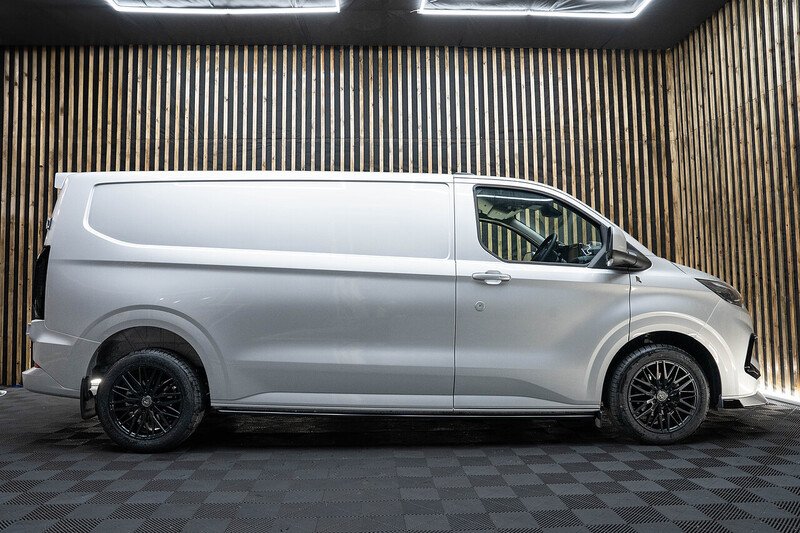 Ford Transit Custom 300 Limited Panel Van L1 H1 - N269