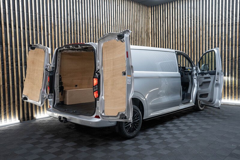 Ford Transit Custom 300 Limited Panel Van L1 H1 - N269