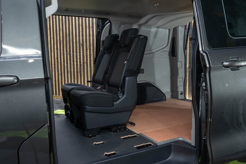 Volkswagen Transporter T32 Tdi LWB Commerce Pro Kombi - N294