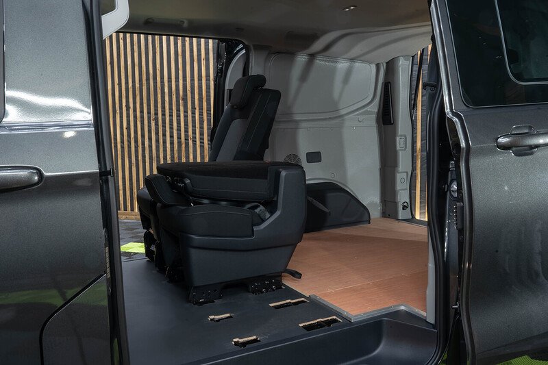 Volkswagen Transporter T32 Tdi LWB Commerce Pro Kombi - N294
