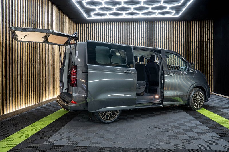 Volkswagen Transporter T32 Tdi LWB Commerce Pro Kombi - N294