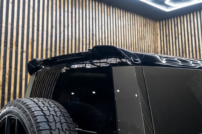 Land Rover Defender 110 Hard Top 110 SUV 4WD 3.0 Automatic Diesel - N298