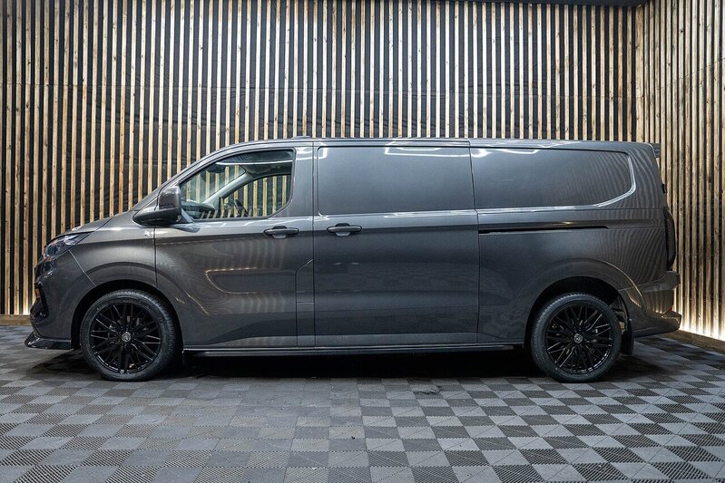 Ford Transit Custom 320 Limited L2h1 Plug-in Hybrid Panel Van Ecoblue - N301