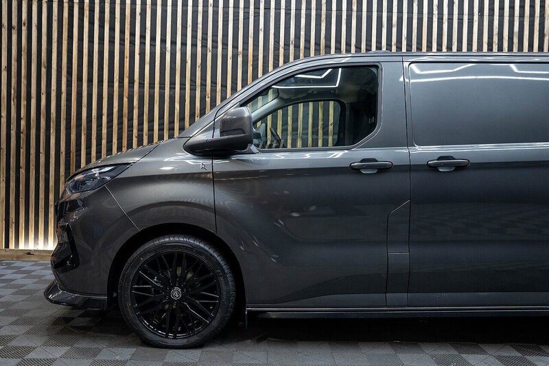 Ford Transit Custom 320 Limited L2h1 Plug-in Hybrid Panel Van Ecoblue - N301