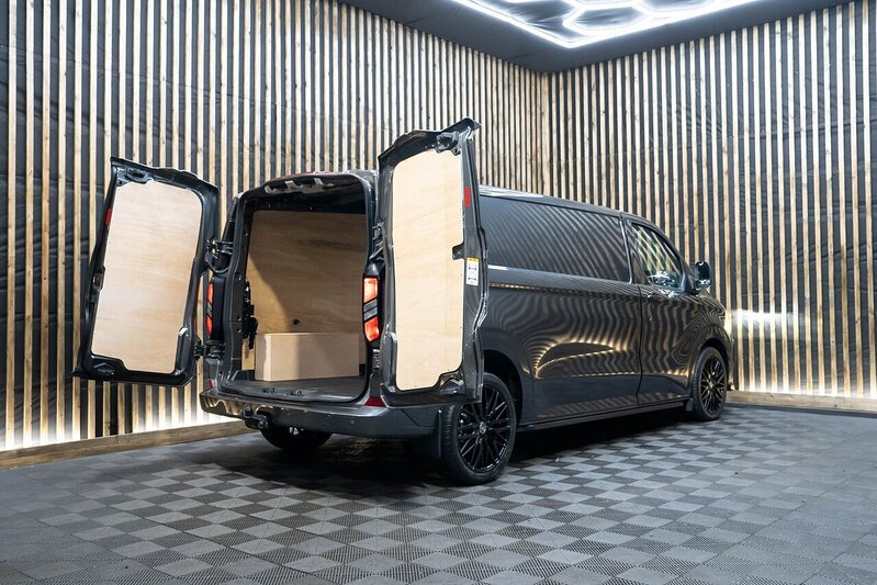 Ford Transit Custom 320 Limited L2h1 Plug-in Hybrid Panel Van Ecoblue - N301