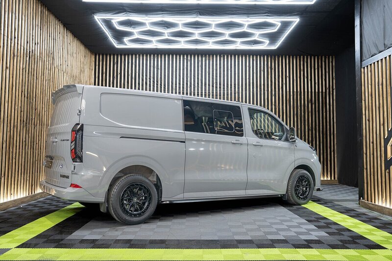 Ford Transit Custom 320 Limited L2 2.5L Auto Plug-in Hybrid - N311