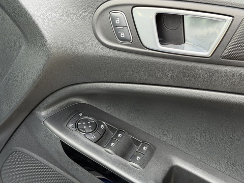 1.0T EcoBoost GPF ST-Line SUV 5dr Petrol Manual Euro 6 (s/s) (140 ps)