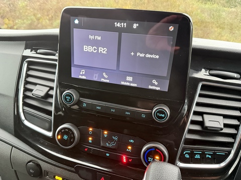 2.0 320 EcoBlue Limited Crew Van Double Cab 5dr Diesel Auto L2 H1 Euro 6 (130 ps)