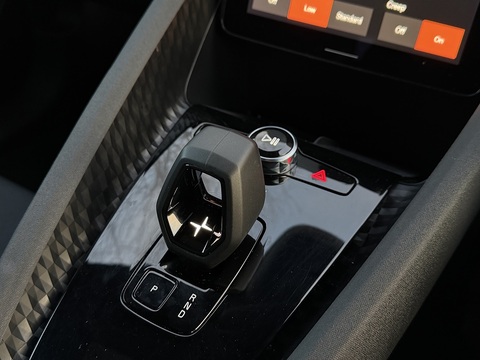 Single Motor 69kWh Standard Range Fastback 5dr Electric Auto FWD (231 ps)