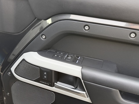 3.0 D300 MHEV X-Dynamic HSE Hard Top SUV 5dr Diesel Auto 4WD MWB Euro 6 (s/s) (300 ps)