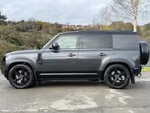 Land Rover Defender 110 D300 MHEV X-Dynamic HSE 