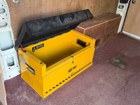 2.2 BlueHDi 335 Professional Panel Van 5dr Diesel Manual L3 H2 Euro 6 (s/s) (140 ps)